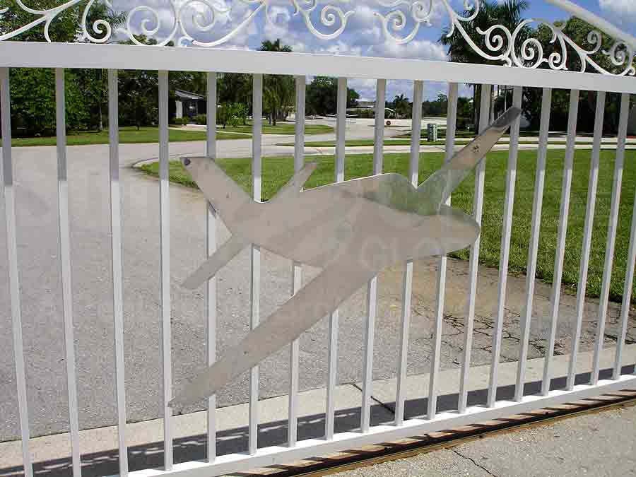 WING SOUTH AIRPARK Gate